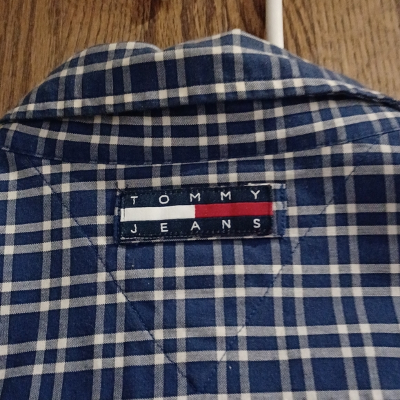 Tommy Jeans L/S Cotton Button Up - Picture 5 of 9